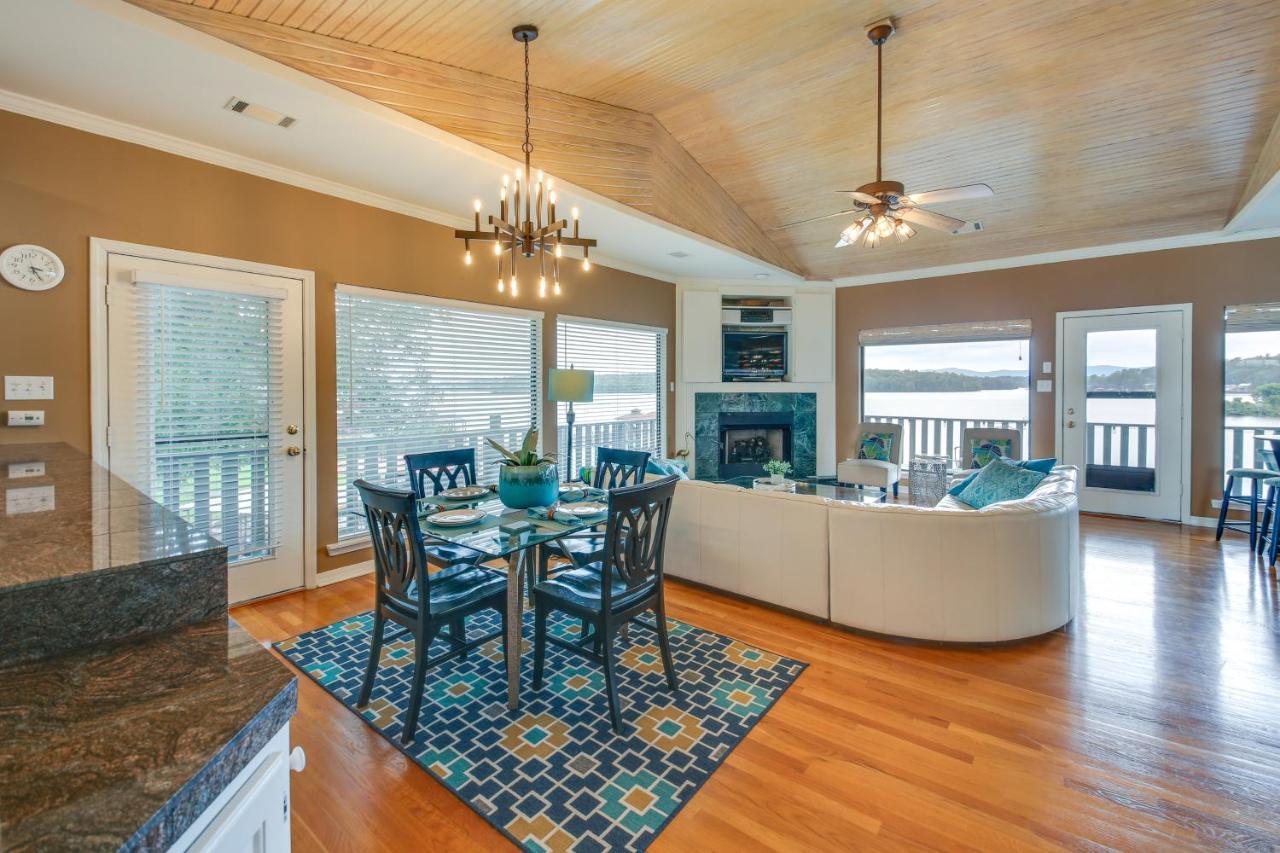 Spacious Hot Springs Penthouse Stunning Lake View Exterior photo